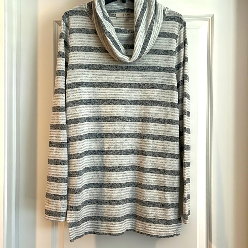 Loft Soft Knit Grey Striped Tunic Legging Length